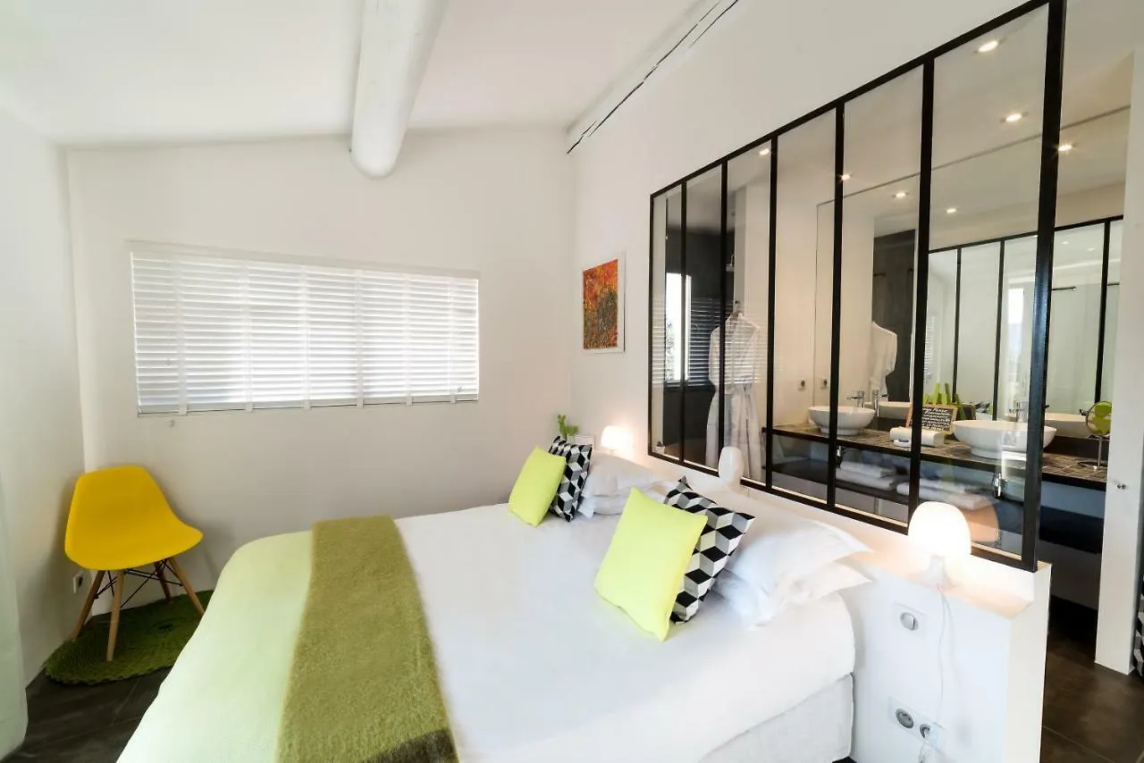 L'Escapade, Mas En Pierre D'Exception En Provence Villa Merindol-les-Oliviers 0*,