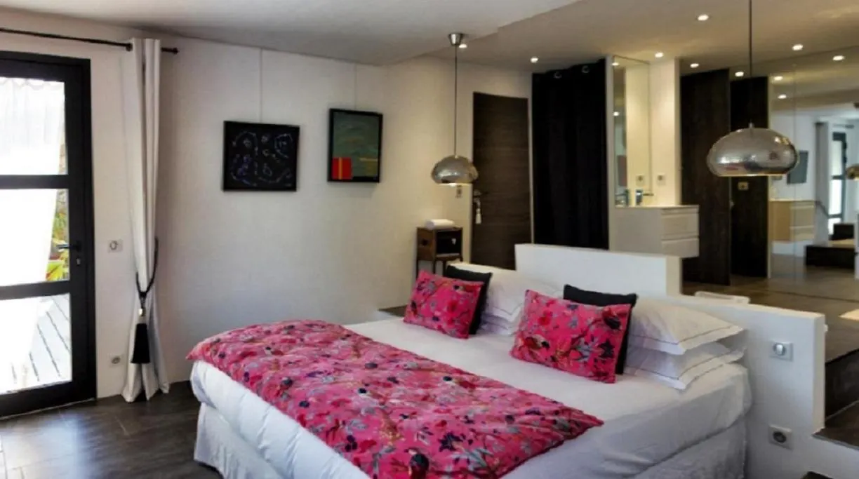 Vila L'Escapade, Mas En Pierre D'Exception En Provence Mérindol-les-Oliviers 0*,